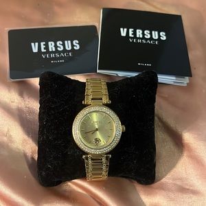 Versace versus collaboration Watch NEVER WORN